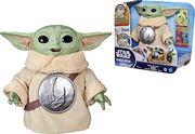 hasbro disney star wars the mandalorian and grogu snackin grogu figure photo hasbro disney star wars the mandalorian and grogu snackin grogu figure photo