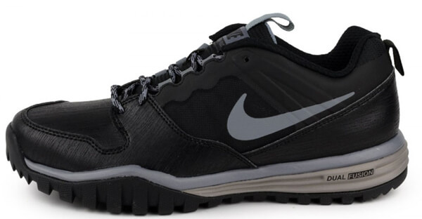 nike dual fusion hills chill mid
