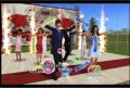 high school musical dance 3 senior year extra photo 1
